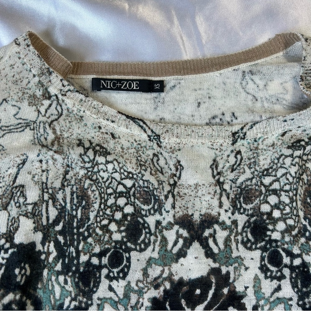 NIC+ZOE Sweater - Picture 2 of 5